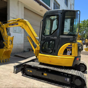 KOMATSU PC40