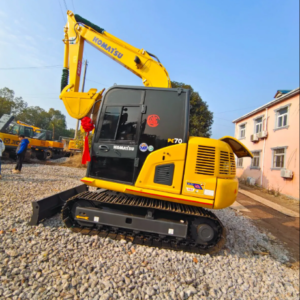 KOMATSU PC70