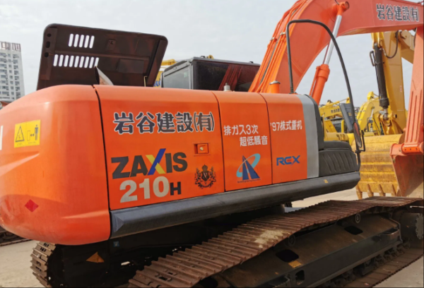 HITACHI ZAXIS210