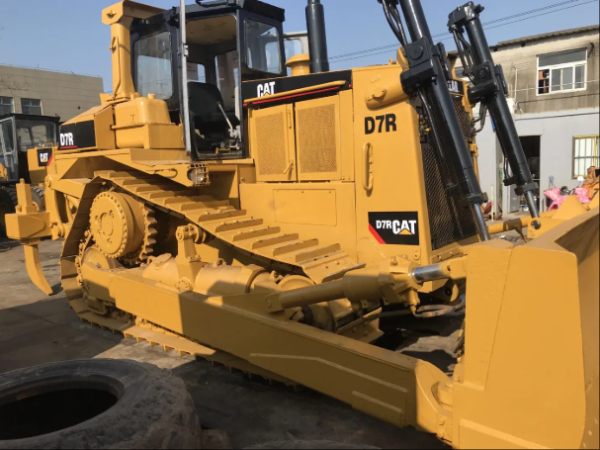 CATERPILLAR D7R Bulldozer