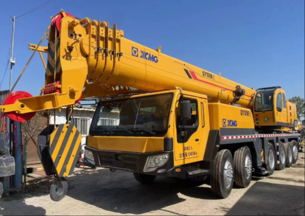 XCMG QY100 Crane