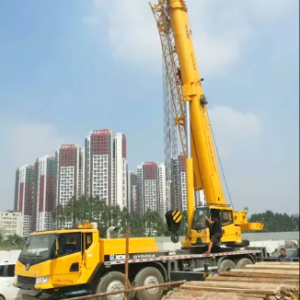 XCMG QY50 Crane