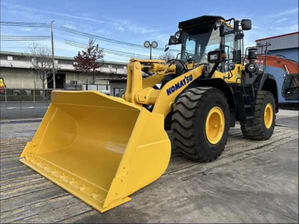 Komatsu WA380 Wheel Loader